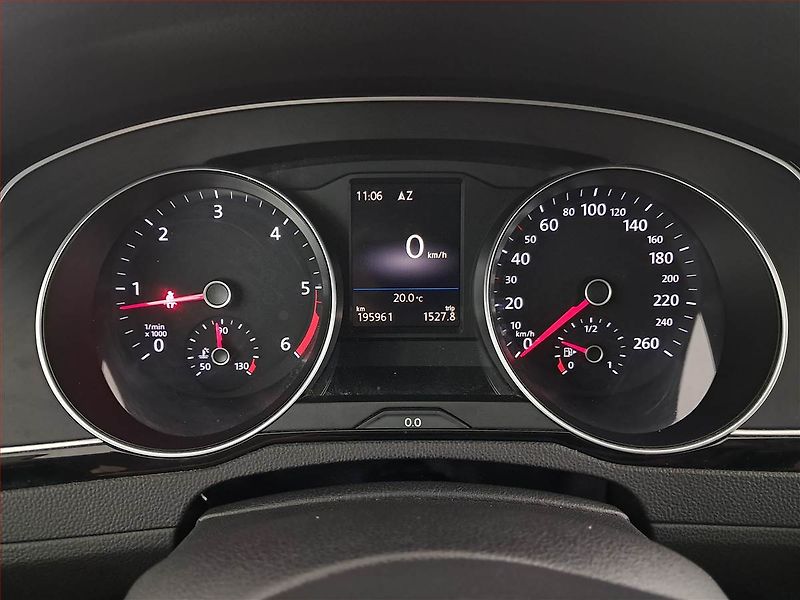 Volkswagen Passat (2016) Highline 2.0 TDI, Kůže, Navi - fotka 11 z 18