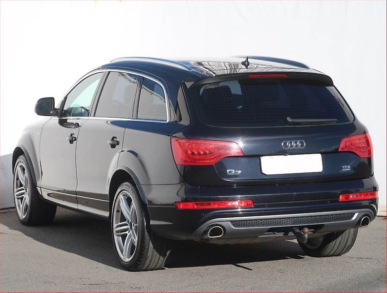 Audi Q7 (2014) S-Line 3.0 TDI, 4X4, Automat - fotka 4 z 27