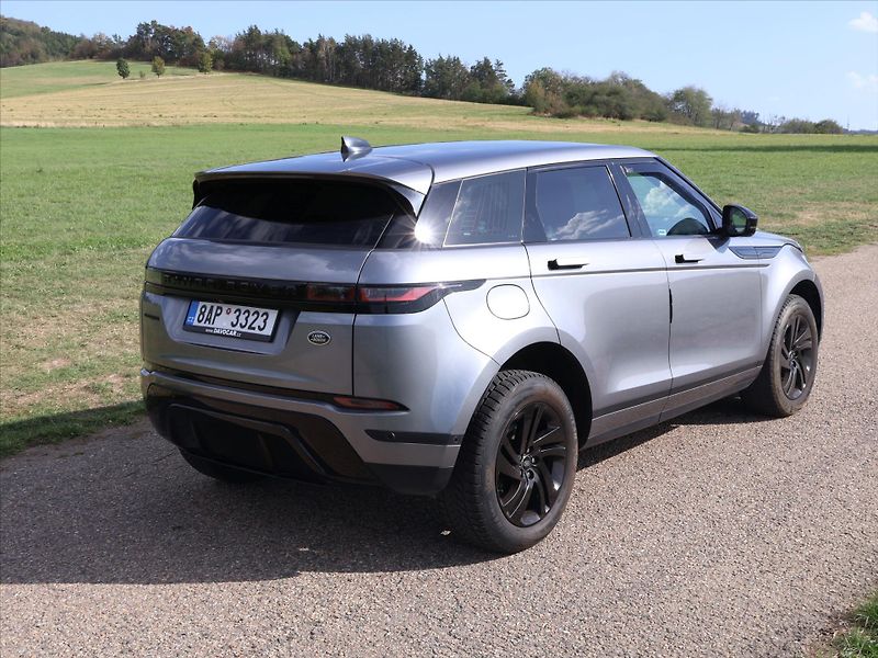 Land Rover Range Rover Evoque 2,0 R-Dynamic 4WD 120kW - fotka 7 z 33