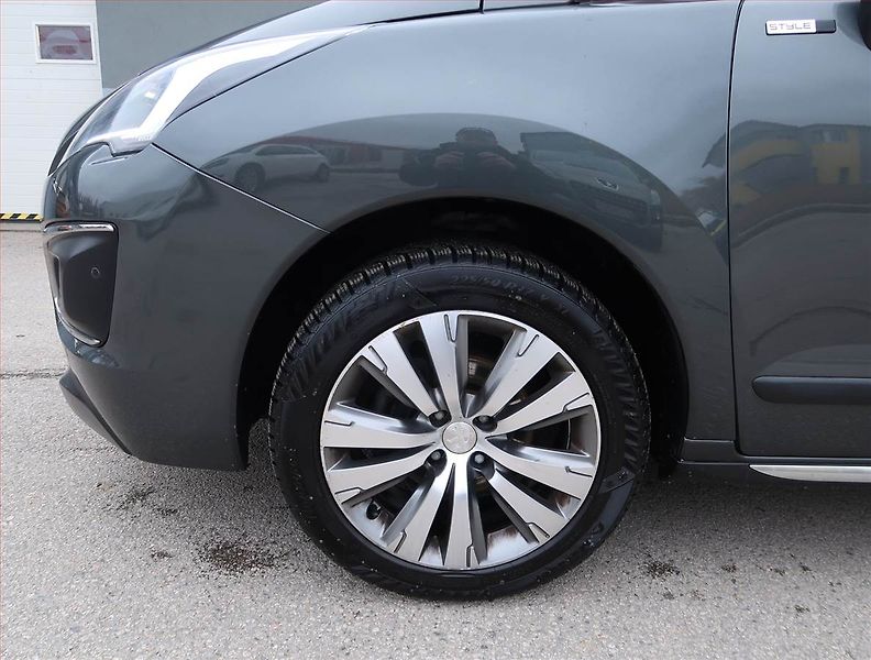 Peugeot 3008 (2016) 1.6 BlueHDi, Automat - fotka 15 z 21