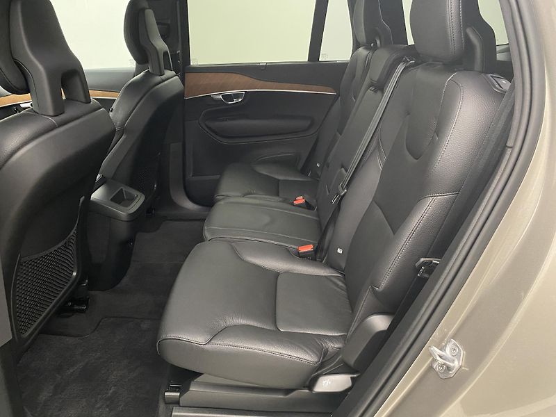 Volvo XC90 B5 AWD INSCRIPTION REZERVACE - fotka 5 z 49