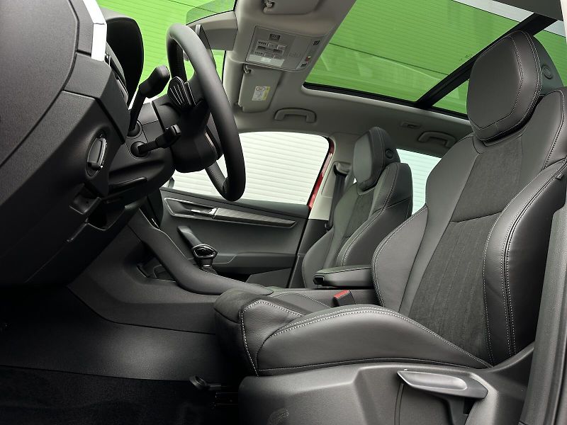 Škoda Karoq 1.5TSi DSG 150PS Matrix-LED V. - fotka 14 z 49