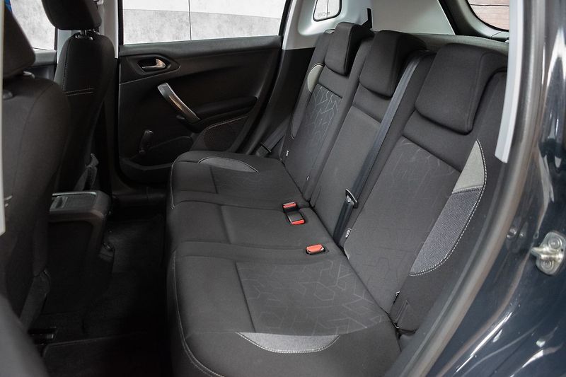 Peugeot 2008 1.2 PureTech*PO SERVISE*ČR* - fotka 11 z 32