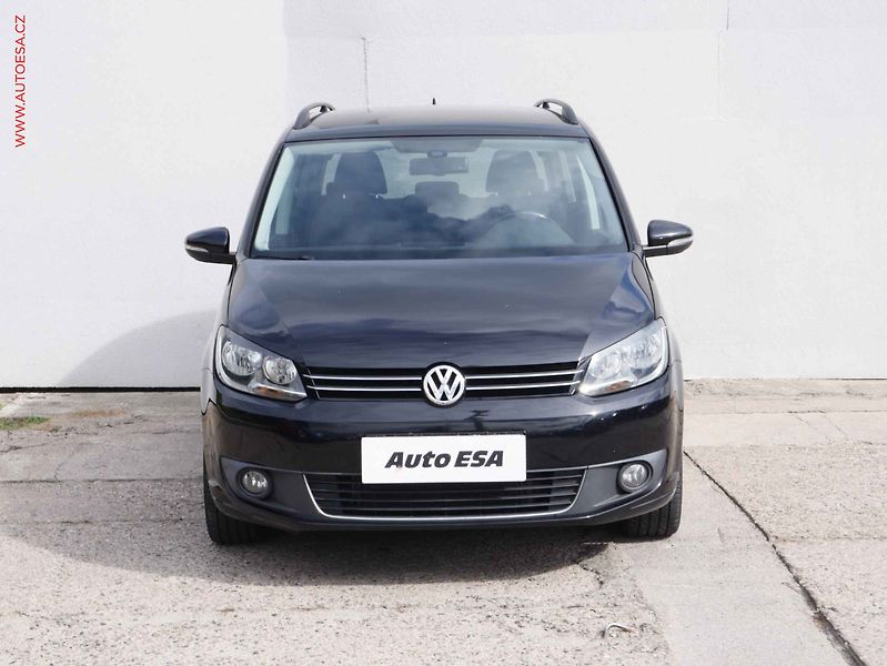 Volkswagen Touran (2012) 2.0 TDi, 1.maj, AC, park - fotka 2 z 18