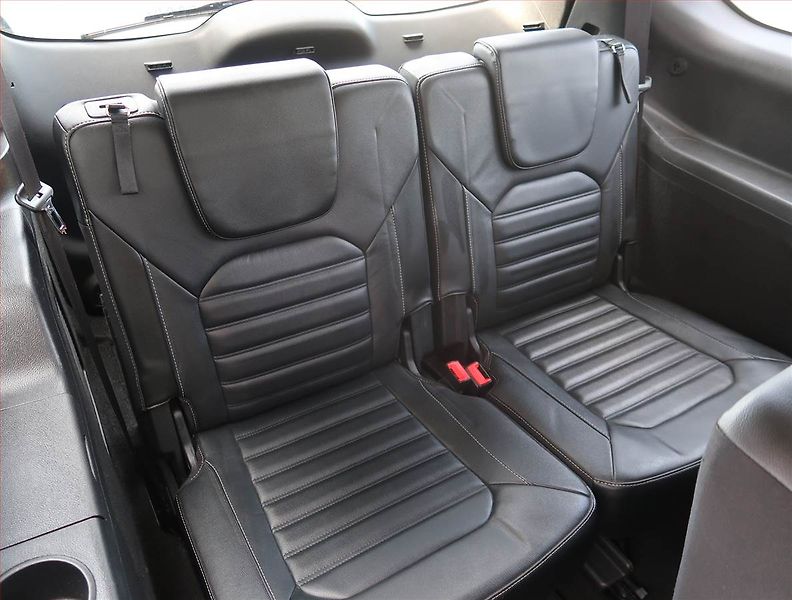 Ford Galaxy (2019) 2.0 EcoBlue, Automat, 7 míst - fotka 16 z 26