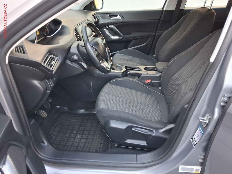 Peugeot 308 (2018) 1.5HDi, ČR, Navi, AC - fotka 9 z 18