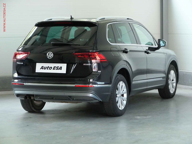 Volkswagen Tiguan (2019) 2.0TSi 4x4, Highline, DSG - fotka 4 z 21