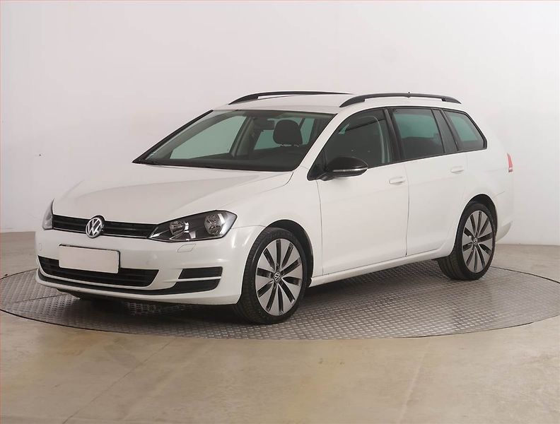 Volkswagen Golf (2015) 1.6 TDI, Tempomat - fotka 2 z 16