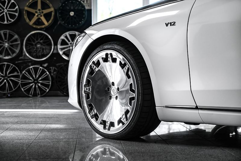 Mercedes-Benz Třídy S S 680 MAYBACH FIRSTCLASS/BURM/ - fotka 9 z 27