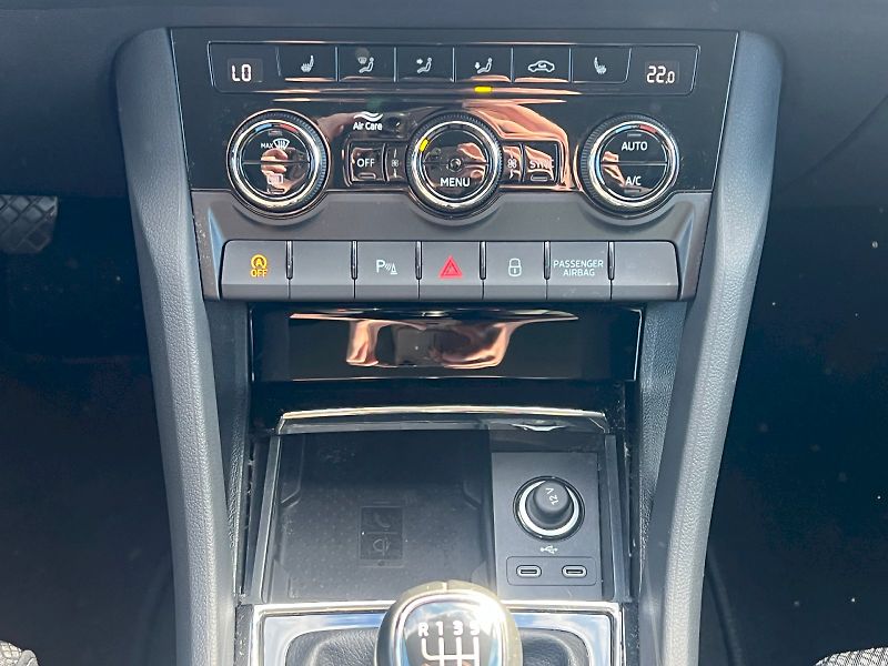 Škoda Karoq (2022) Style Plus 1.5TSi 110kW 6°manu - fotka 28 z 30