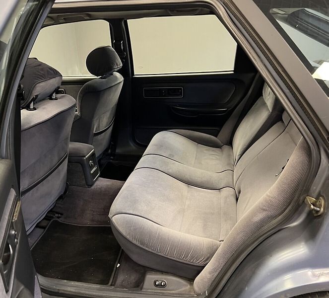 Ford Scorpio GHIA - fotka 10 z 16