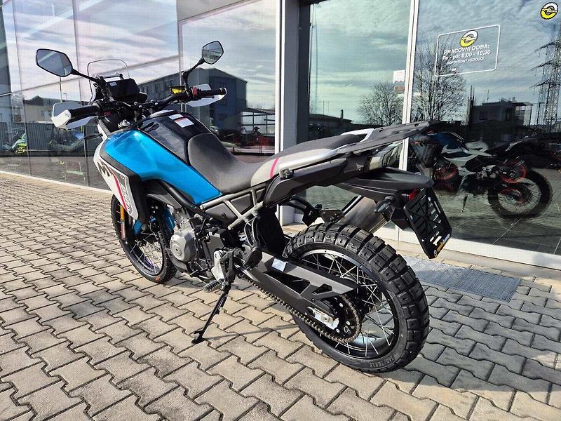 CFMOTO 450 MT-R (2026) - fotka 9 z 78