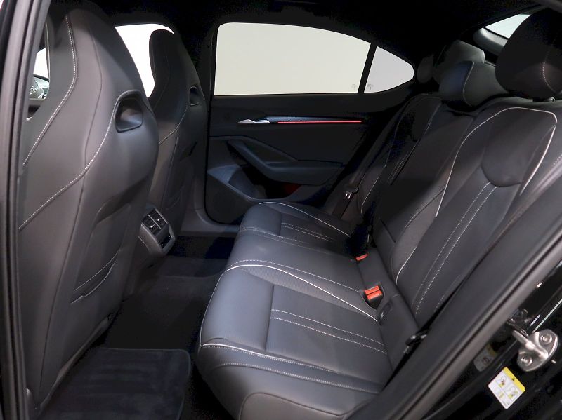 Škoda Superb (2025) iV SPORTLINE 1.5TSI 150KW NAVI - fotka 17 z 47
