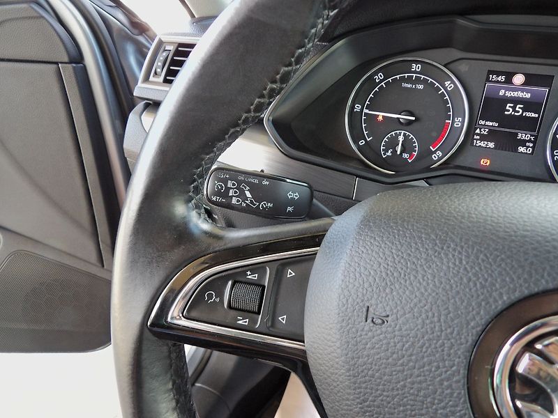 Škoda Superb 2.0TDI Style Serviska Tažné We - fotka 20 z 39