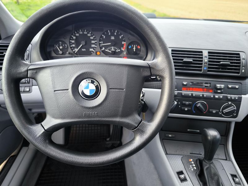 BMW Řada 3 320iAUTOMAT 6VÁLCŮ*BEZ KOROZE* - fotka 55 z 87