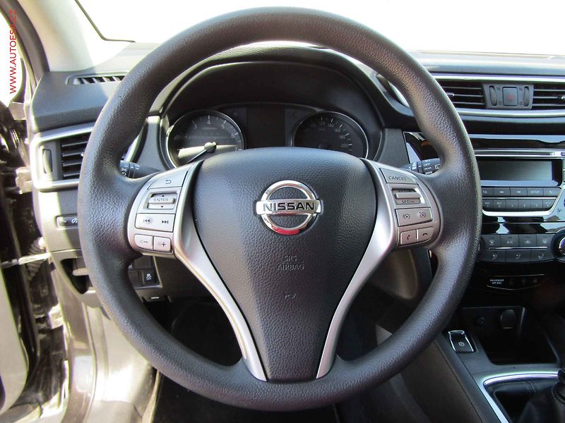 Nissan Qashqai (2016) 1.2DIG-T, 2.maj,ČR, AC - fotka 16 z 17