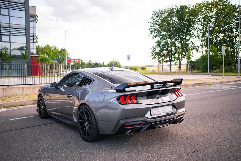 Ford Mustang (2024) GT 5.0 V8 DPH - fotka 4 z 22