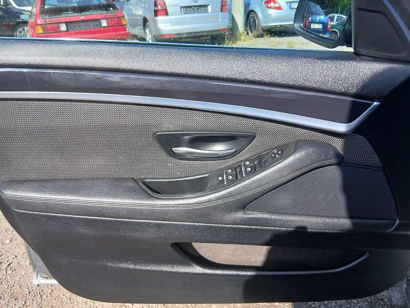BMW Řada 5 530 D, X Drive,  4x4, 190 kW - fotka 20 z 47