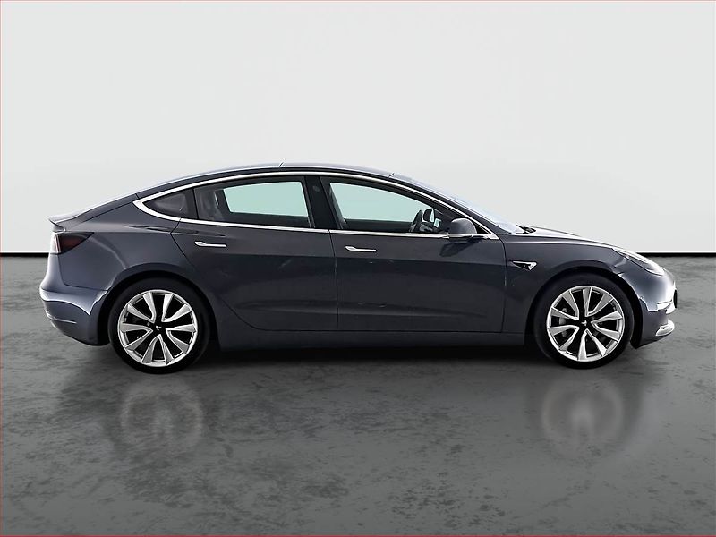 Tesla Model 3 (2019) Long Range 4WD 78kWh, SoH 83% - fotka 6 z 23