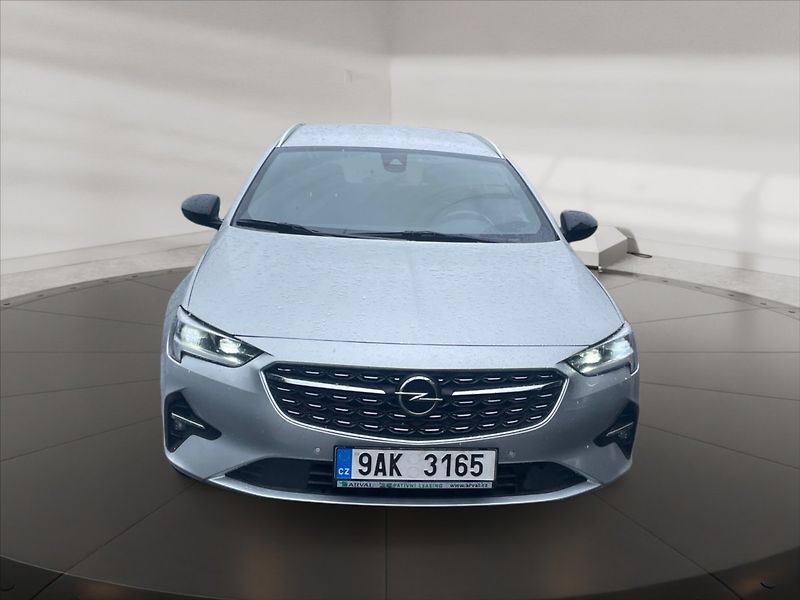 Opel Insignia 2,0 CDTI Elegance 4x4 AT - fotka 2 z 11