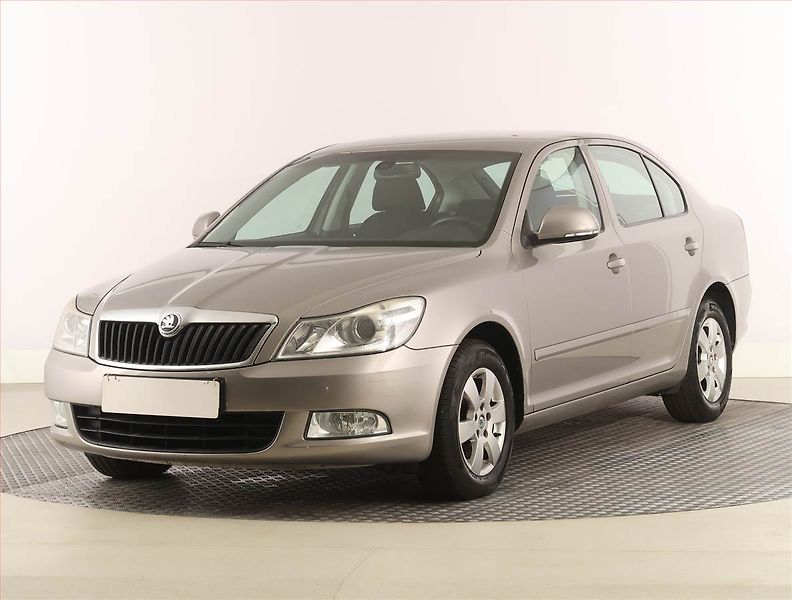 Škoda Octavia (2008) 1.9 TDI, Serv.kniha, Tempomat - fotka 2 z 20