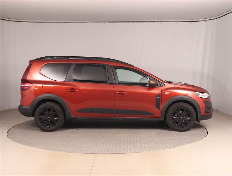 Dacia Jogger (2025) 1.0 TCe - fotka 6 z 15
