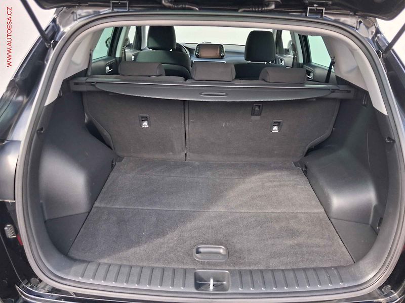 Hyundai Tucson (2019) 1.6 GDi 2WD, LED, navi - fotka 7 z 19