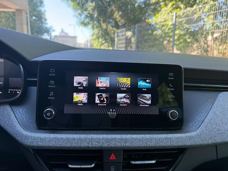 Škoda Scala Selection 1.0 TSI 85kW - fotka 13 z 25