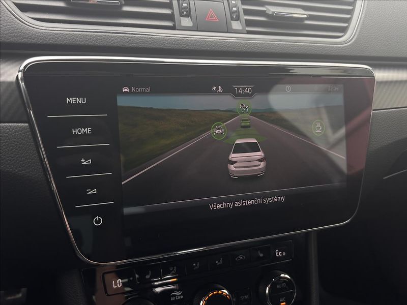 Škoda Superb 1,4 160kW iV Sportline DSG - fotka 29 z 32