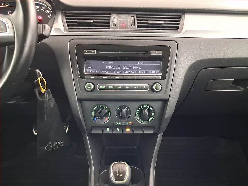 Škoda Rapid (2014) Spaceback 1.2 TSI - fotka 12 z 21