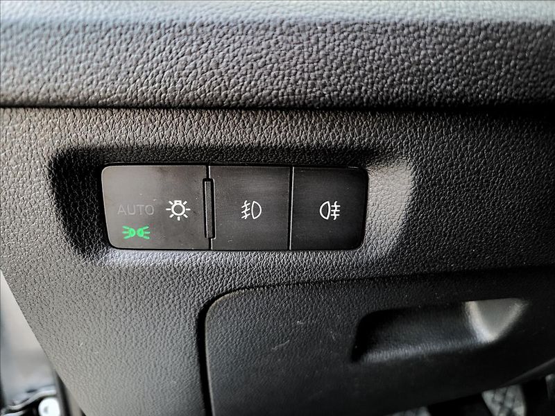 Škoda Octavia 1,0 TSI,NAVI,LED,VIRTUAL,KEYLE - fotka 39 z 50