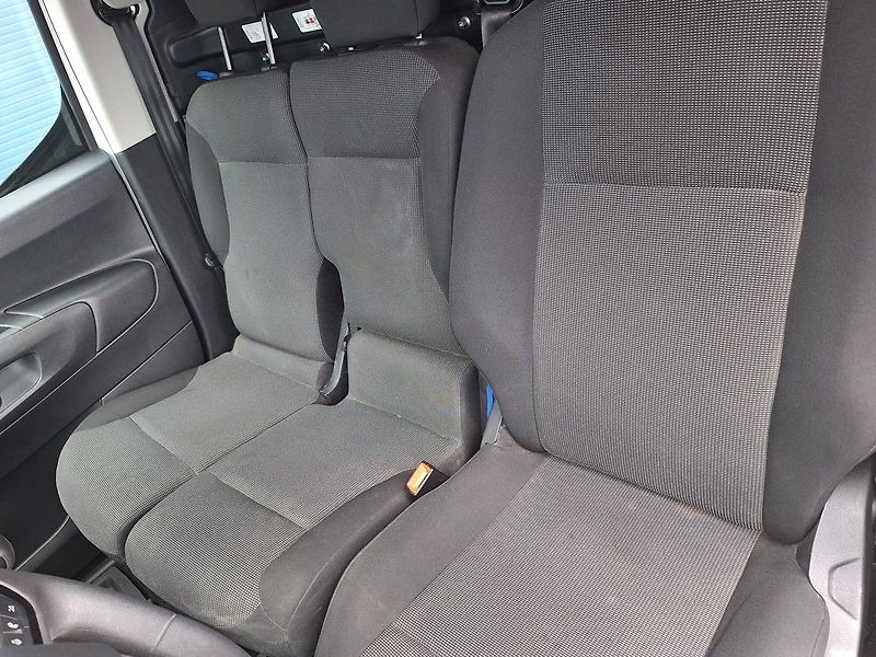Peugeot Partner (2025) FG 1,5 100k M6 - fotka 12 z 15