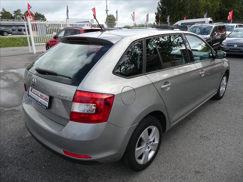 Škoda Rapid 1,2 TSi 81kW 1.MAJITEL,SERVISK - fotka 8 z 47