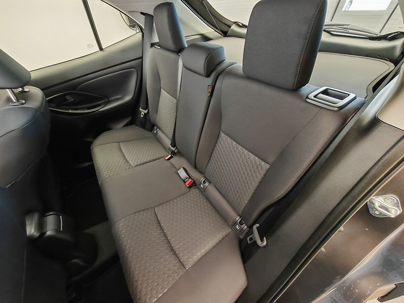 Toyota Yaris Cross 1.5 Hybrid eCVT Comfort 4x2 - fotka 19 z 33