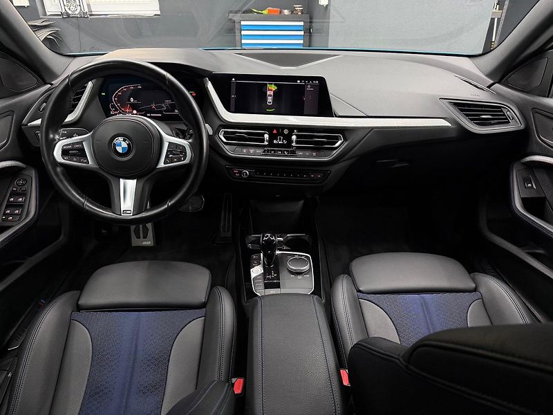 BMW Řada 2 (2021) Gran Coupé 220d xDrive A/T M-S - fotka 15 z 30