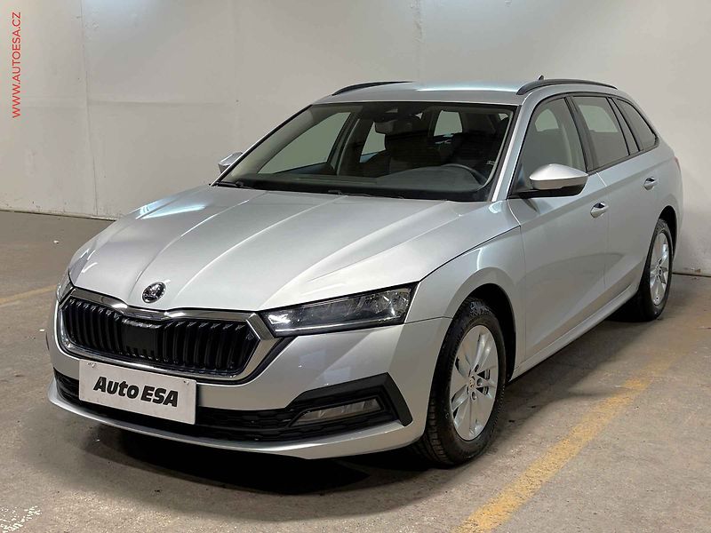 Škoda Octavia (2022) 2.0 TDi, ČR, LED, ACC - fotka 3 z 15