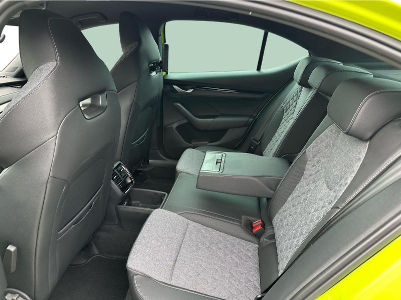 Škoda Octavia 1,5 TSI / 110 kW Sportline - fotka 12 z 24