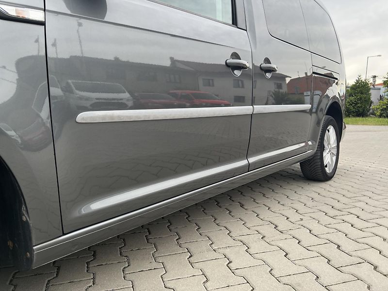 Volkswagen Caddy (2018) MAXI 2,0TDi 7 míst pěkný stav! - fotka 18 z 42