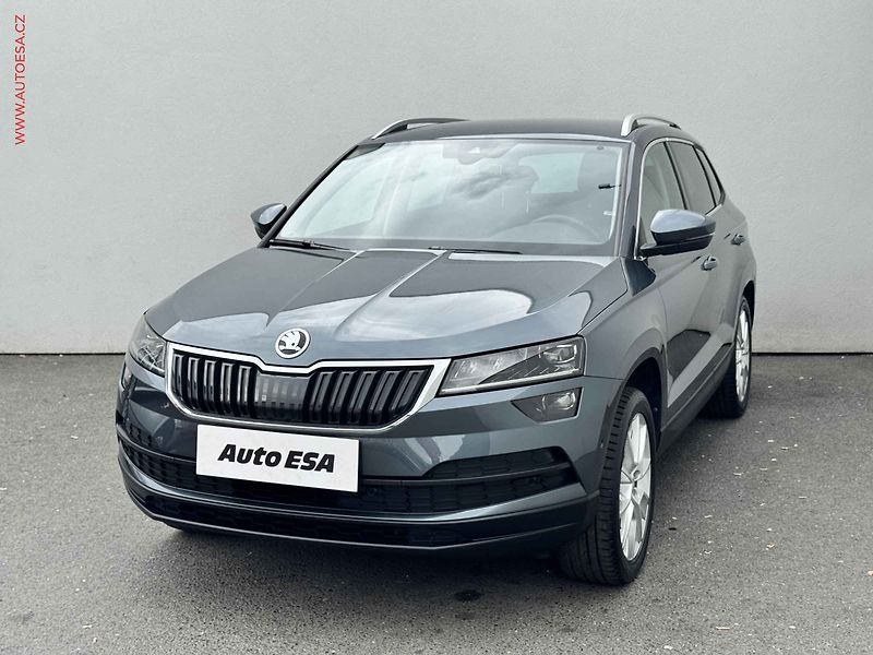Škoda Karoq (2018) 1.0 TSi, Style, LED, kamera - fotka 3 z 15