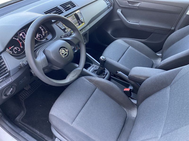 Škoda Fabia (2022) Combi 1.0 TSI Active - fotka 8 z 27