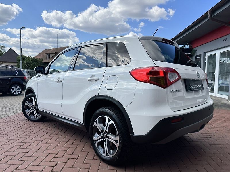 Suzuki Vitara (2016) 1.6i VVT Comfort Plus LED Navi - fotka 3 z 50