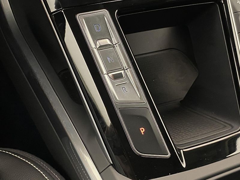 Jaguar I-Pace EV400 SE AWD AUT CZ - fotka 26 z 48