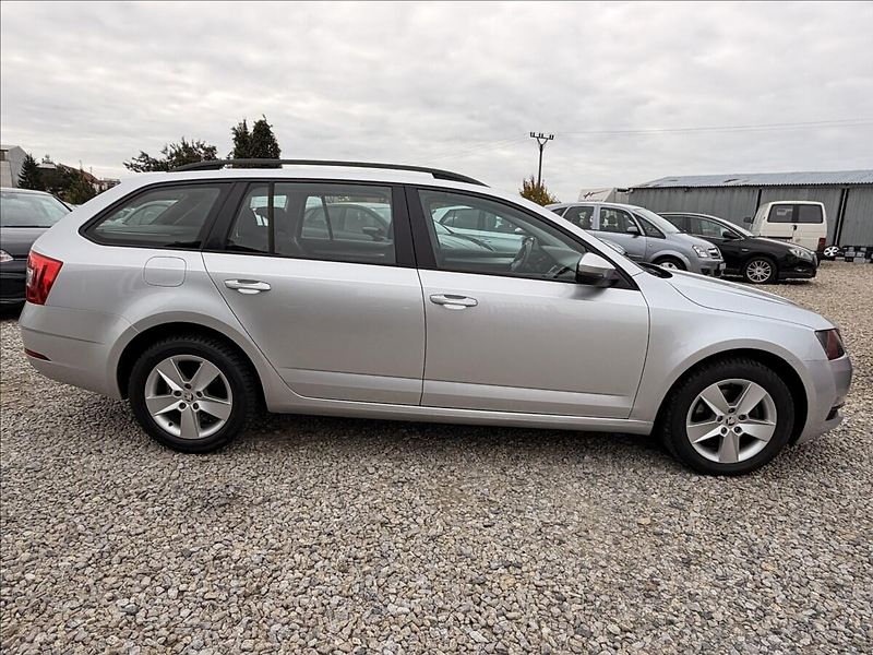 Škoda Octavia 2,0 TDI 110kW 6KVALT - fotka 4 z 32