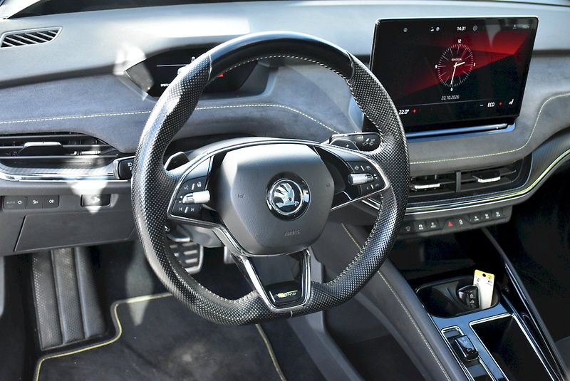Škoda Enyaq (2023) RS 220kW 4x4 - fotka 11 z 35
