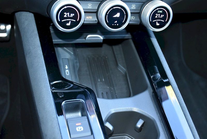 Škoda Superb (2025) Sportline 2.0 TSI 150 kW DSG - fotka 17 z 29