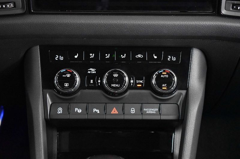 Škoda Kodiaq 2.0 TDI SPORTLINE*TAŽNÉ*ČR 1.M - fotka 27 z 49