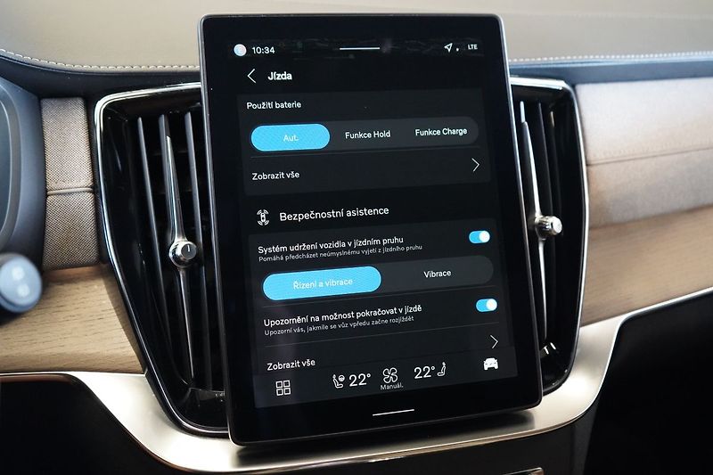 Volvo XC90 T8 PLUS Dark, Vzduch, 360° - fotka 34 z 49