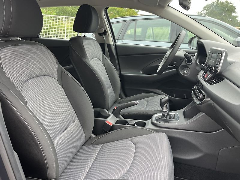 Hyundai i30 (2021) 1.6CRDI 85Kw 1.Majitel - fotka 17 z 20