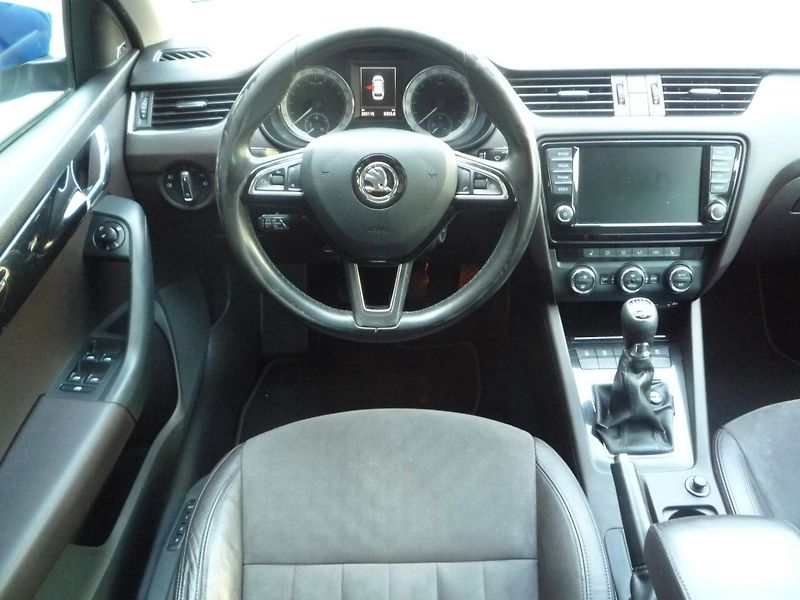 Škoda Octavia (2015) Combi 2,0TDi 110kW 4x4 L&K - fotka 5 z 25