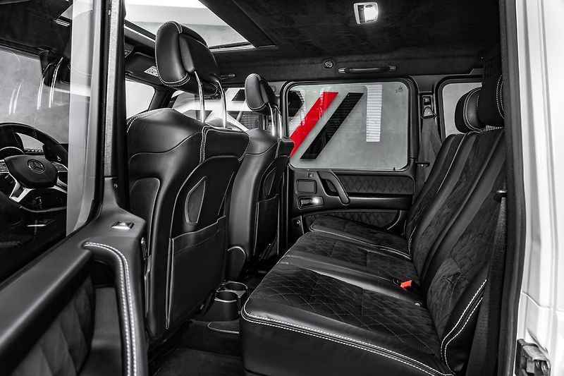 Mercedes-Benz Třídy G 4x4 2 AMG Designo Carbon - fotka 18 z 29